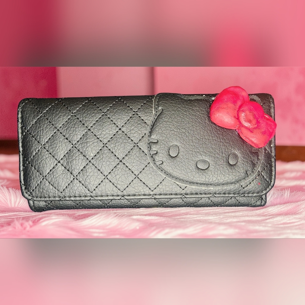 Vintage 2011 Loungefly Hello Kitty Black Quilted Tote & Wallet Set - Picture 10 of 16